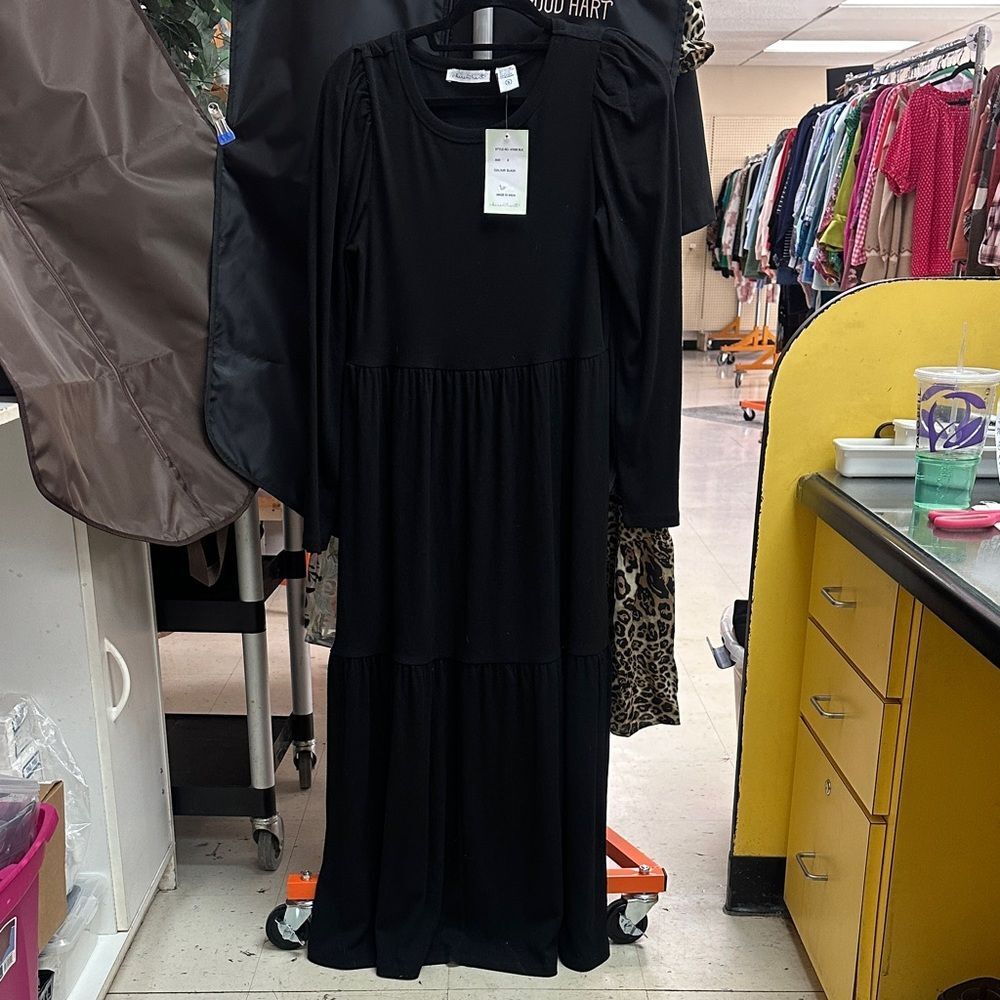 KEREN hart Elegant Black Maxi Dress